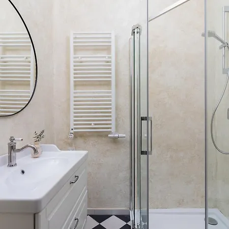 Latte 3Br Apartment For 8 - Near Kazimierz 아파트 크라쿠프